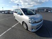2013 TOYOTA VOXY X L EDITION