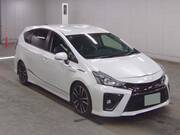 2015 TOYOTA PRIUS ALPHA