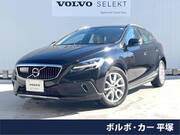 2019 VOLVO V40