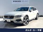 2022 VOLVO V60