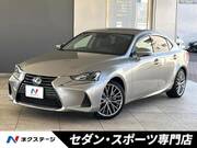 2019 LEXUS IS