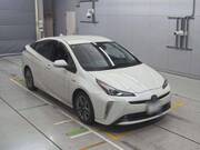 2019 TOYOTA PRIUS