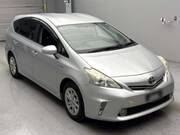 2012 TOYOTA PRIUS ALPHA S