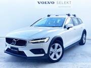 2021 VOLVO V60