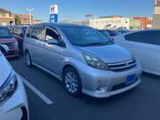 2009 TOYOTA ISIS PLATANA