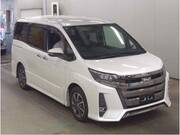 2017 TOYOTA NOAH