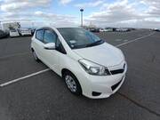 2013 TOYOTA VITZ F SMILE EDITION