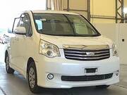 2013 TOYOTA NOAH X SPECIAL EDITION