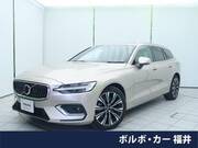 2022 VOLVO V60