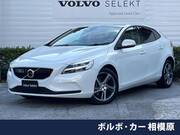 2017 VOLVO V40