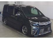 2018 TOYOTA VOXY