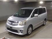 2011 TOYOTA NOAH
