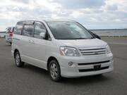 2004 TOYOTA NOAH X