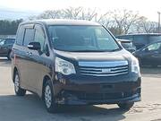 2013 TOYOTA NOAH