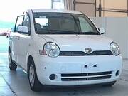 2004 TOYOTA SIENTA X
