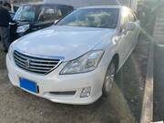 2009 TOYOTA CROWN ROYAL SALOON