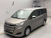 2021 TOYOTA NOAH X
