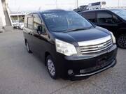2013 TOYOTA NOAH X SMART EDITION