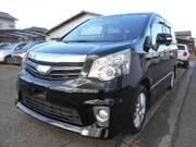 2012 TOYOTA NOAH