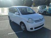 2010 TOYOTA SIENTA X LIMITED