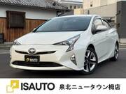 2017 TOYOTA PRIUS