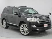 2018 TOYOTA LAND CRUISER