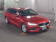 2021 VOLVO V60