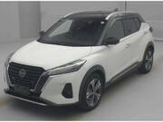 2021 NISSAN KICKS