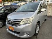 2011 NISSAN SERENA 20G