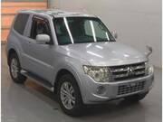 2013 MITSUBISHI PAJERO