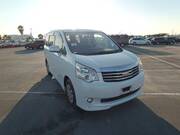 2013 TOYOTA NOAH X SMART EDITION