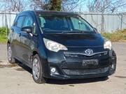 2011 TOYOTA RACTIS X