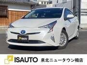 2016 TOYOTA PRIUS