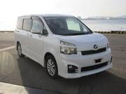 2010 TOYOTA VOXY ZS