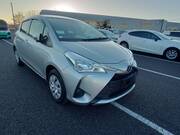 2019 TOYOTA VITZ F