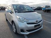 2013 TOYOTA RACTIS G