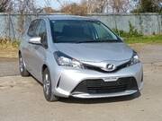 2015 TOYOTA VITZ F