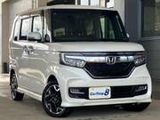 2017 HONDA N-BOX CUSTOM