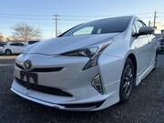 2016 TOYOTA PRIUS