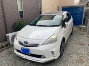 2012 TOYOTA PRIUS ALPHA