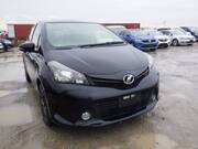 2015 TOYOTA VITZ F