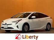 2018 TOYOTA PRIUS S