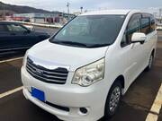 2012 TOYOTA NOAH