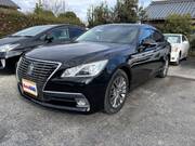 2013 TOYOTA CROWN HYBRID