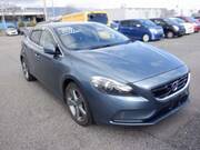 2014 VOLVO V40