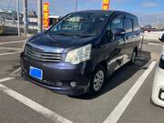 2011 TOYOTA NOAH