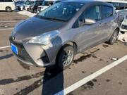 2017 TOYOTA VITZ F