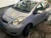 2010 TOYOTA VITZ F