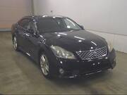 2010 TOYOTA CROWN
