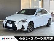 2017 LEXUS IS